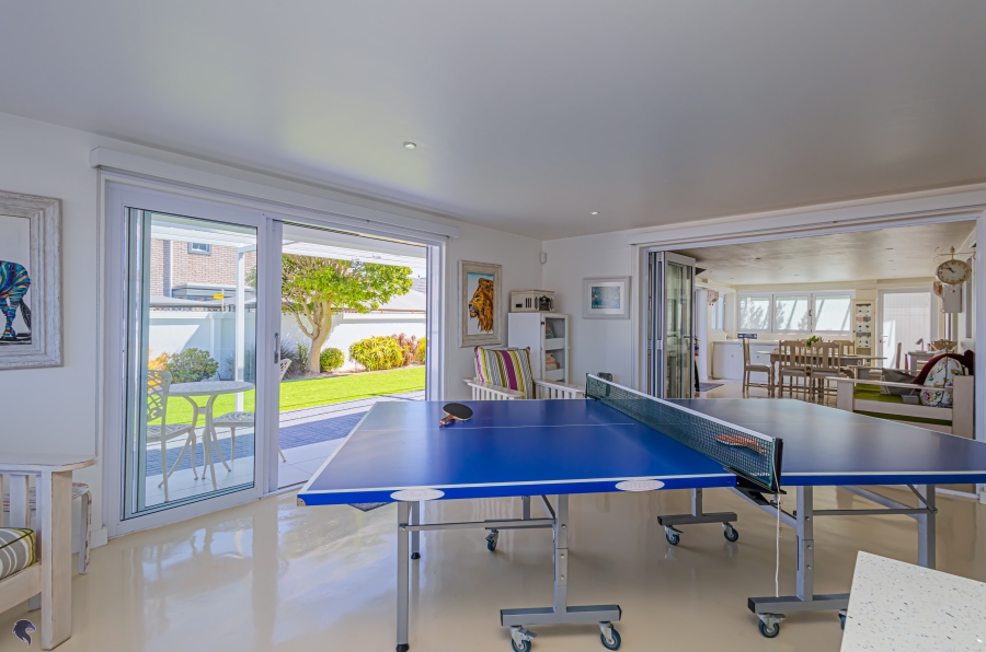 4 Bedroom Property for Sale in Myburgh Park Western Cape